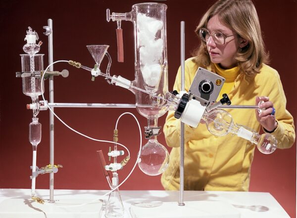 Looks Fake (100% Real): BNL’s Joanna Fowler with Radioisotope Synthesis Aparatus in 1979