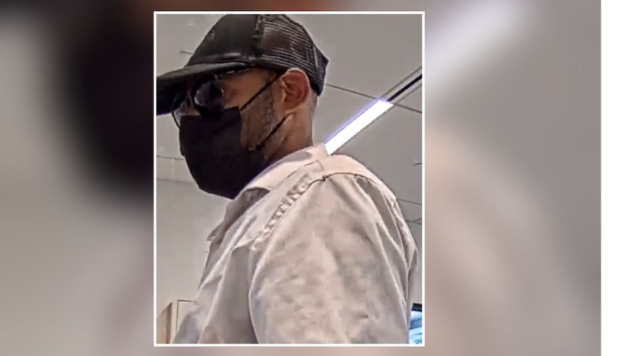 Police Release Photo of Man Sought in Commack Chase Bank Robbery