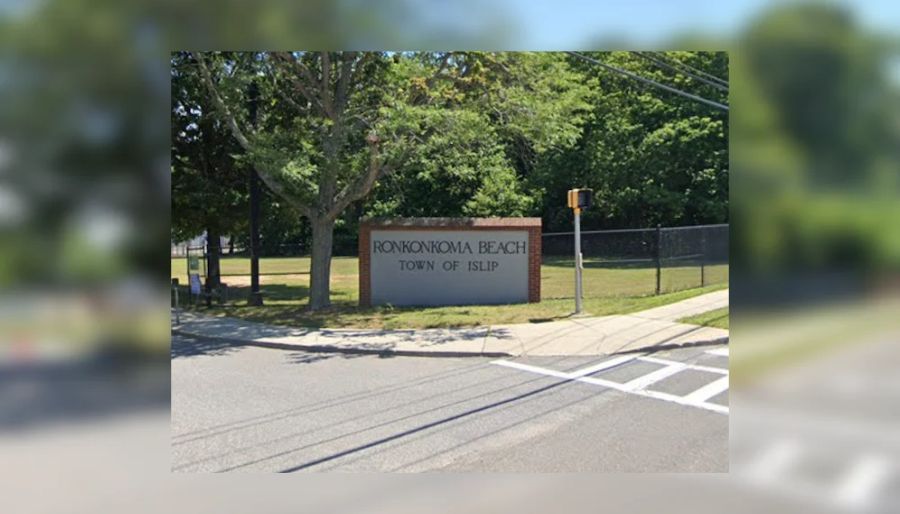 Ronkonkoma woman charged under Leandra’s Law after driving through Lake Ronkonkoma tennis court, police say