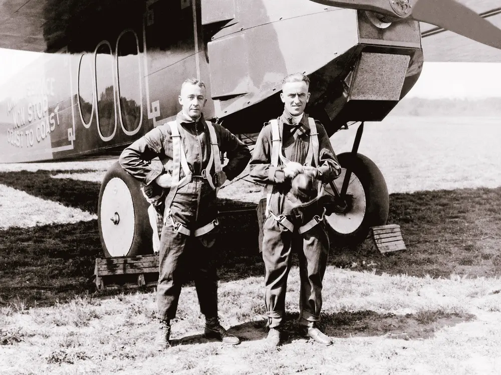 The First Nonstop Flight Across America Took Off From Long Island in 1923