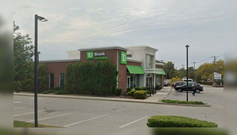 Man Arrested Minutes After TD Bank Robbery in Bay Shore, Police Say